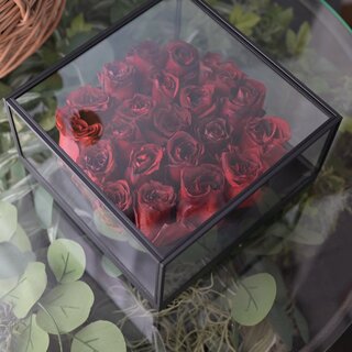 グラスＢＯＸ20ローズ（プリザーブドフラワー）（赤いバラ20〜25本で製作す）